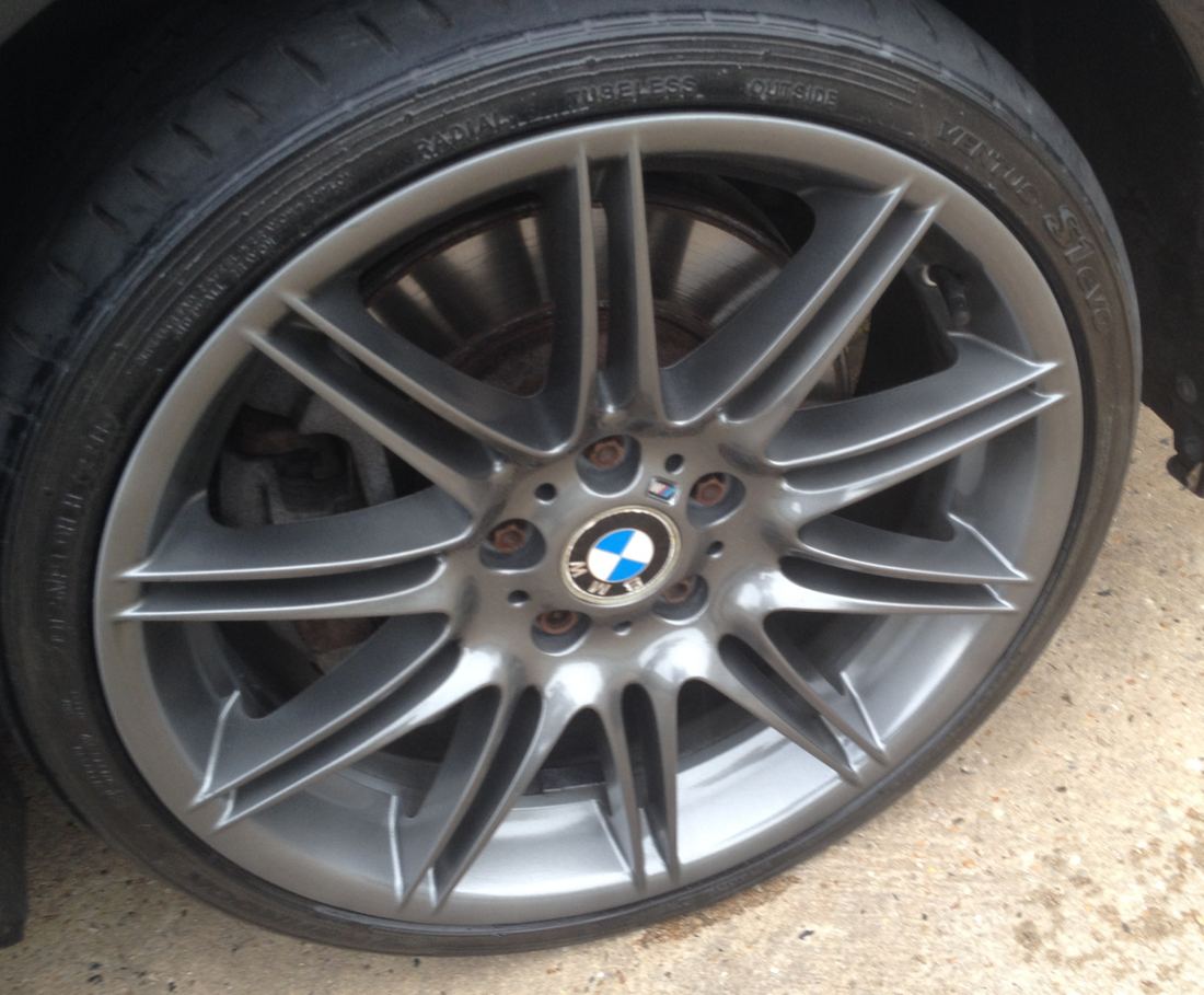 BMW 3 Series alloy wheel refurbished in gunmetal