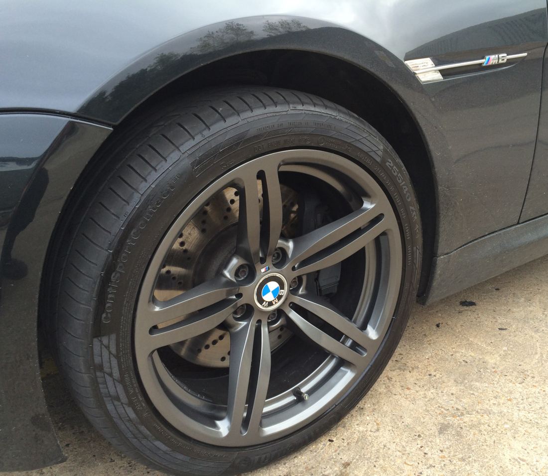 BMW M Series alloy wheel refurbished in gunmetal