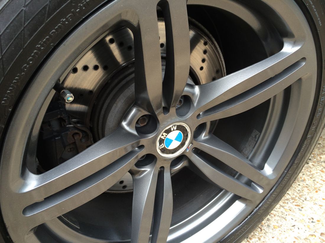 BMW M Series alloy wheel refurbished in gunmetal