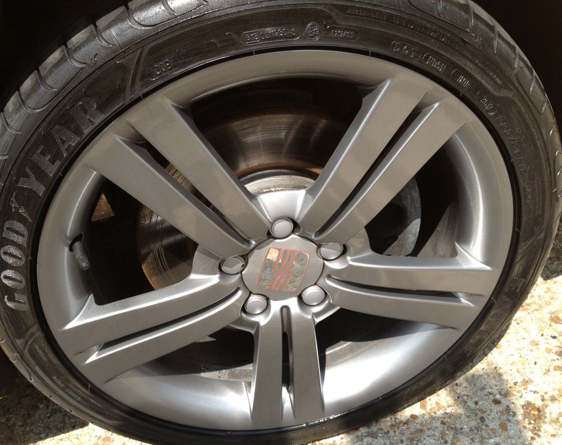 Seat alloy wheel refurbished in gunmetal