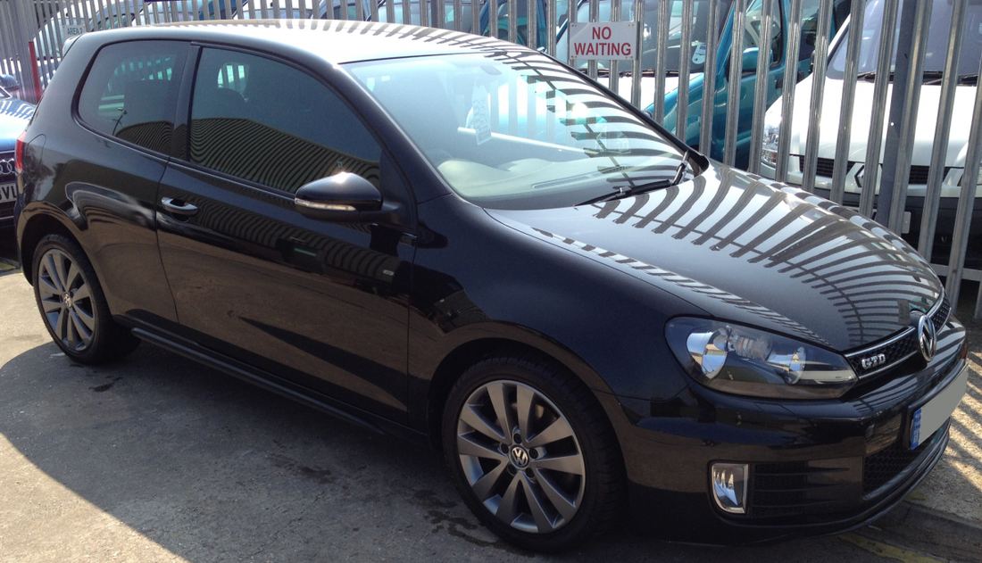 Volkswagen Golf alloy wheel refurbished in gunmetal